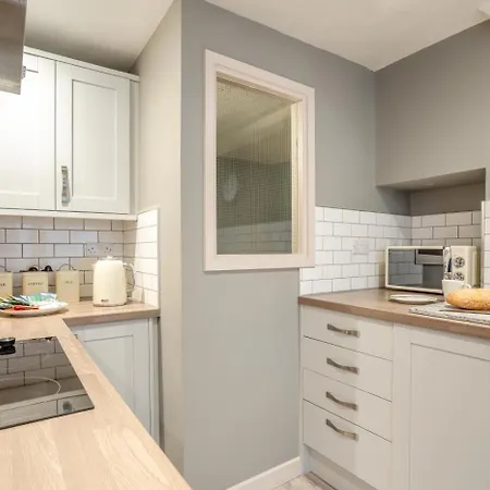 3 Bed In Oc-l20748 * Γουίτμπι
