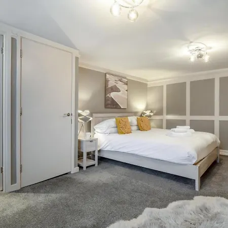3 Bed In Oc-l20748 *