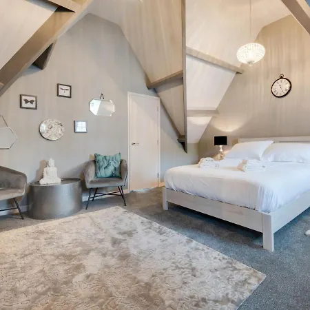 3 Bed In Whitby Oc-L20748 휫비