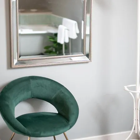 3 Bed In Whitby Oc-L20748 * Whitby