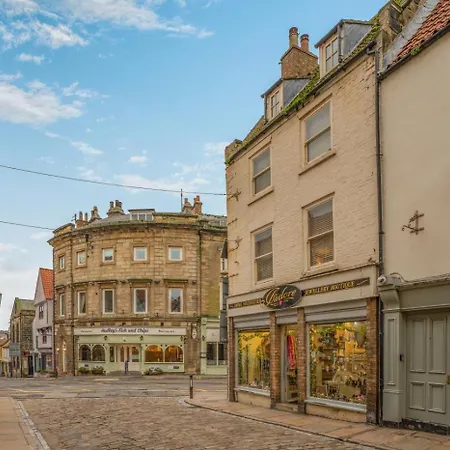 3 Bed In Oc-l20748 Whitby