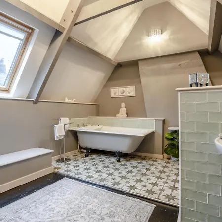3 Bed In Oc-l20748 * Whitby