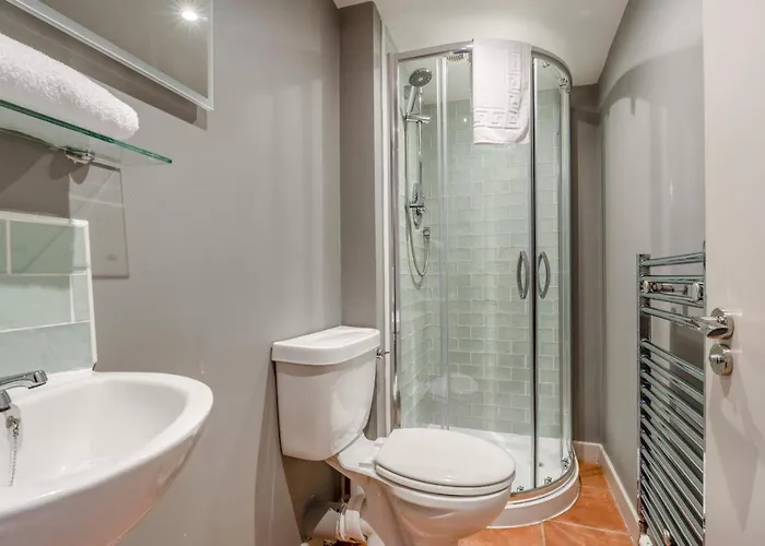 3 Bed In Oc-l20748 *