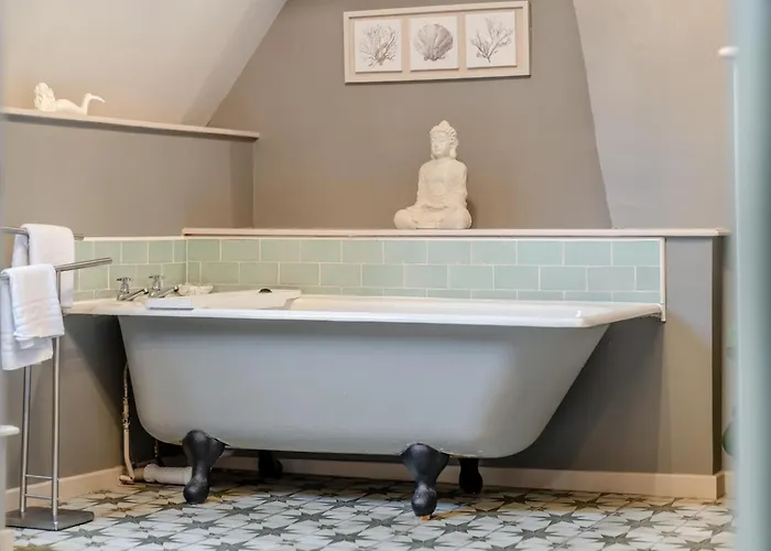 3 Bed In Oc-l20748 *